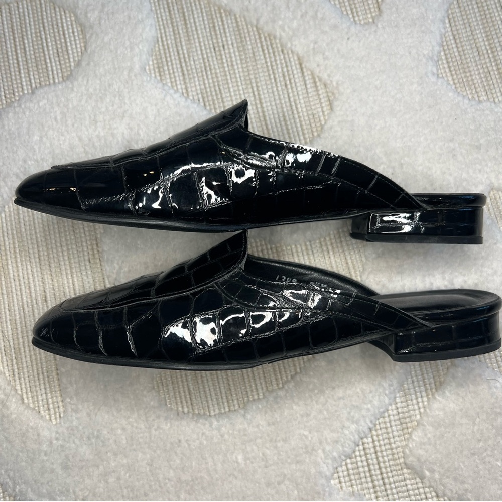 California Magdesians Black Patent Leather Mules Flats SZ 7.5M Square Toe Preppy